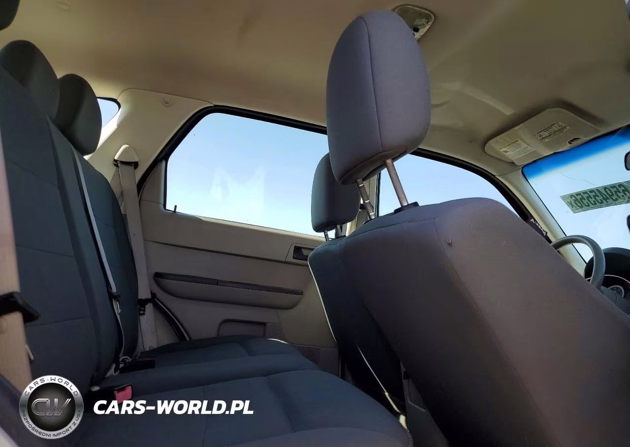 2011 Ford Escape Xls VIN:1FMCU0C74BKA88113 - 10