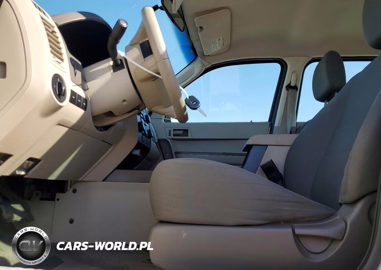 2011 Ford Escape Xls VIN:1FMCU0C74BKA88113 - 7