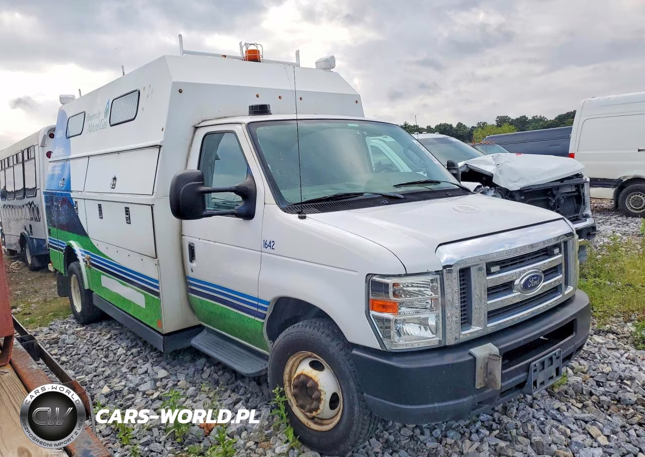 2016 Ford Econoline E450 Super Duty Cutaway Van VIN:1FDXE4FS3GDC55546 - 4