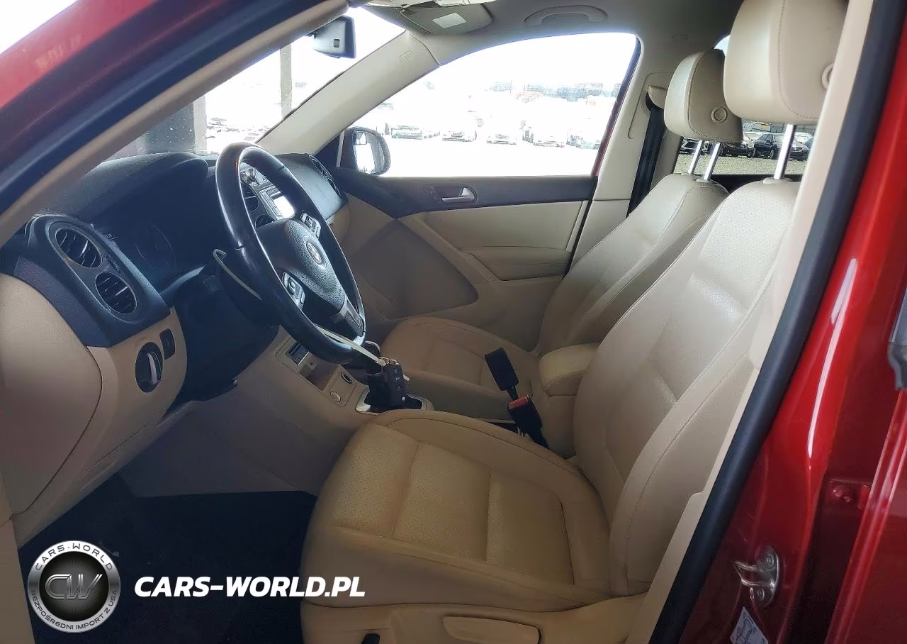 2016 Volkswagen Tiguan S VIN:WVGAV7AX1GW052833 - 7