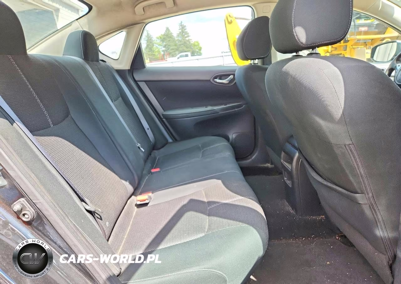 2018 Nissan Sentra S VIN:3N1AB7AP9JY288632 - 10