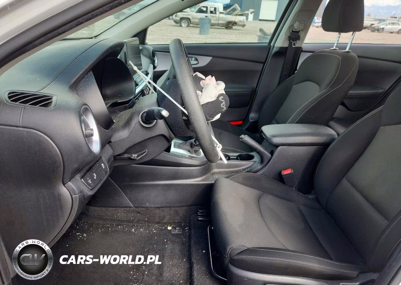 2023 Kia Forte Lxs VIN:3KPF24AD5PE579257 - 7