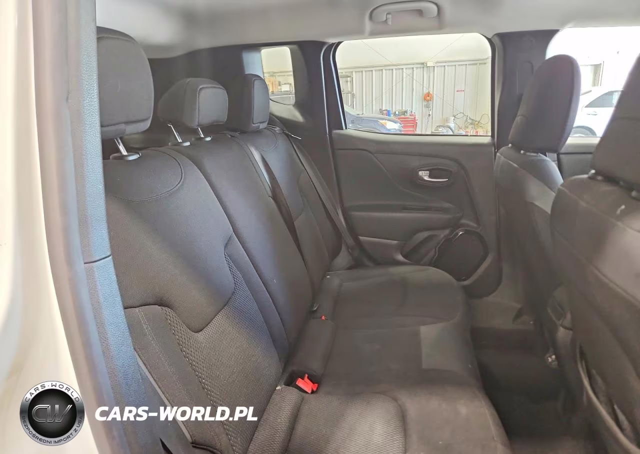 2018 Jeep Renegade Latitude VIN:ZACCJABBXJPH85833 - 11