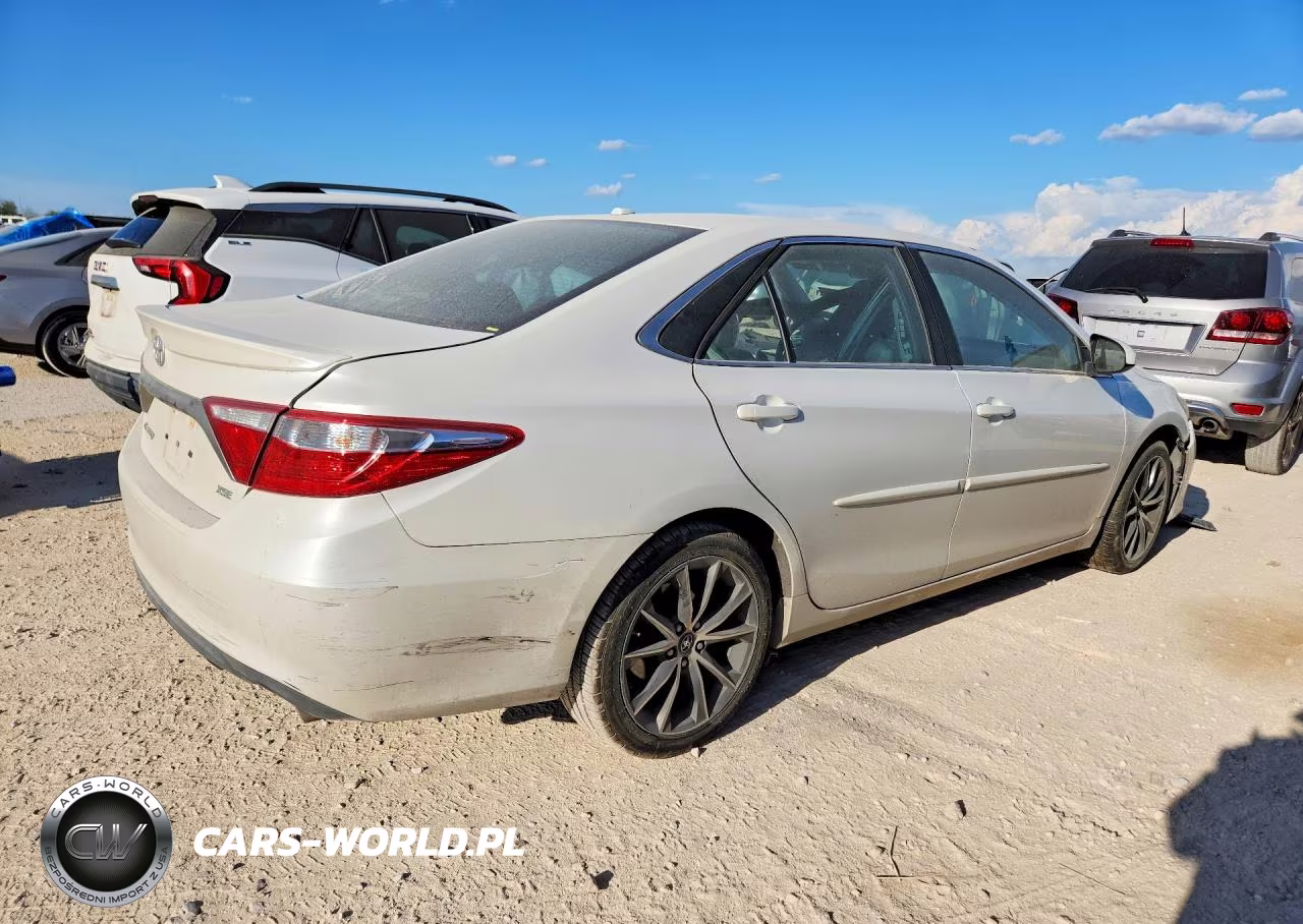 2016 Toyota Camry Xse VIN:4T1BF1FK1GU230408 - 3