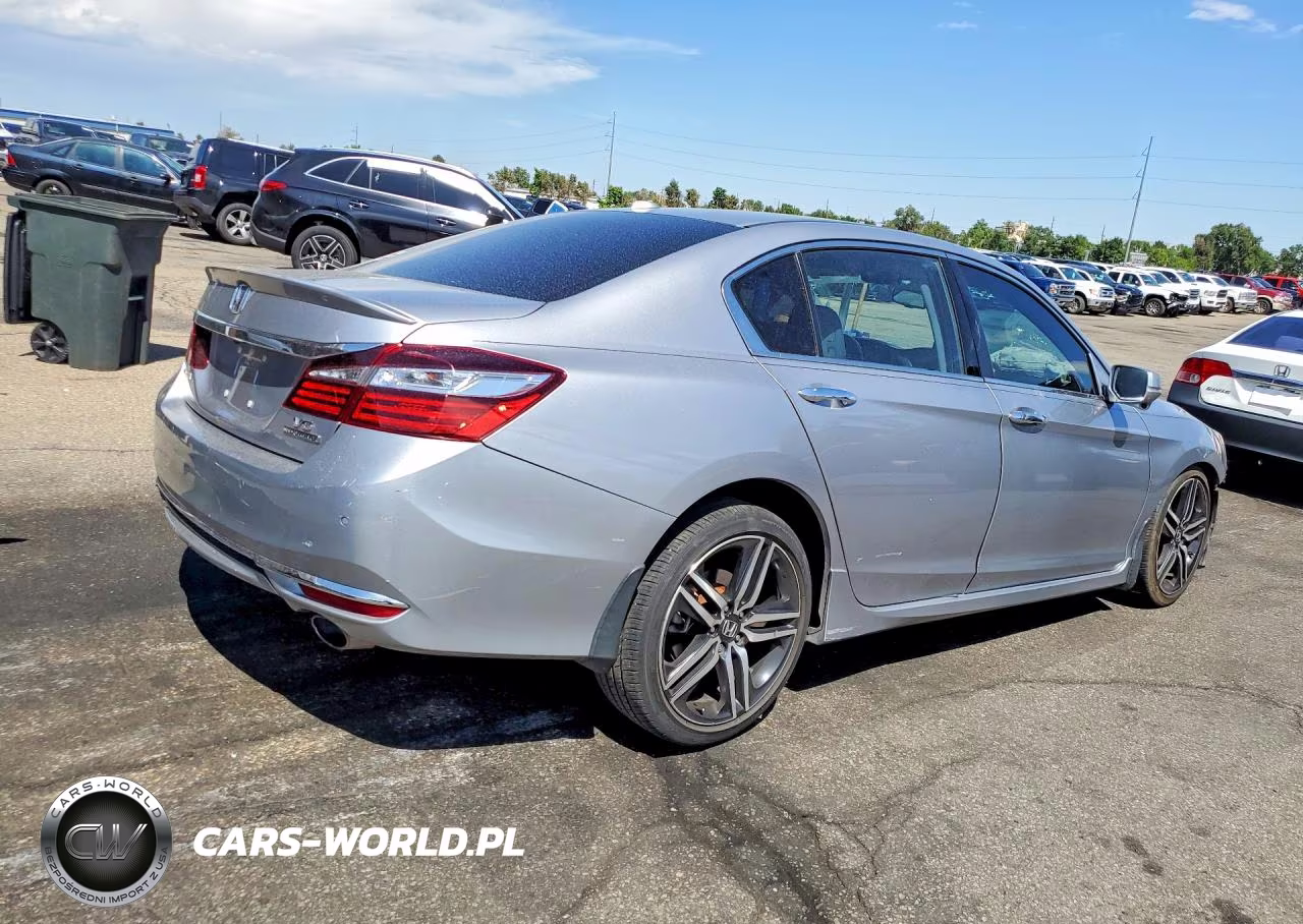 2017 Honda Accord Touring VIN:1HGCR3F97HA034308 - 3