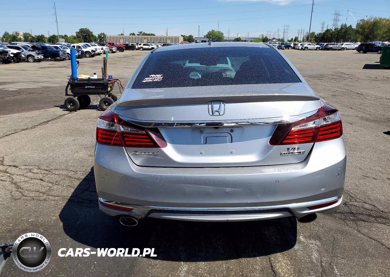 2017 Honda Accord Touring VIN:1HGCR3F97HA034308 - 6