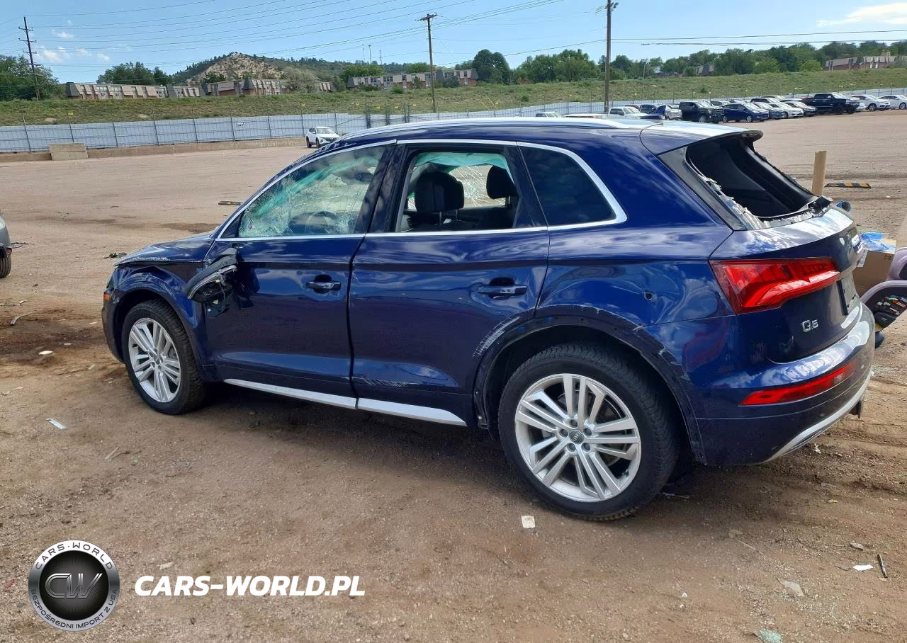 2018 Audi Q5 Prestige VIN:WA1CNAFY6J2147327 - 2