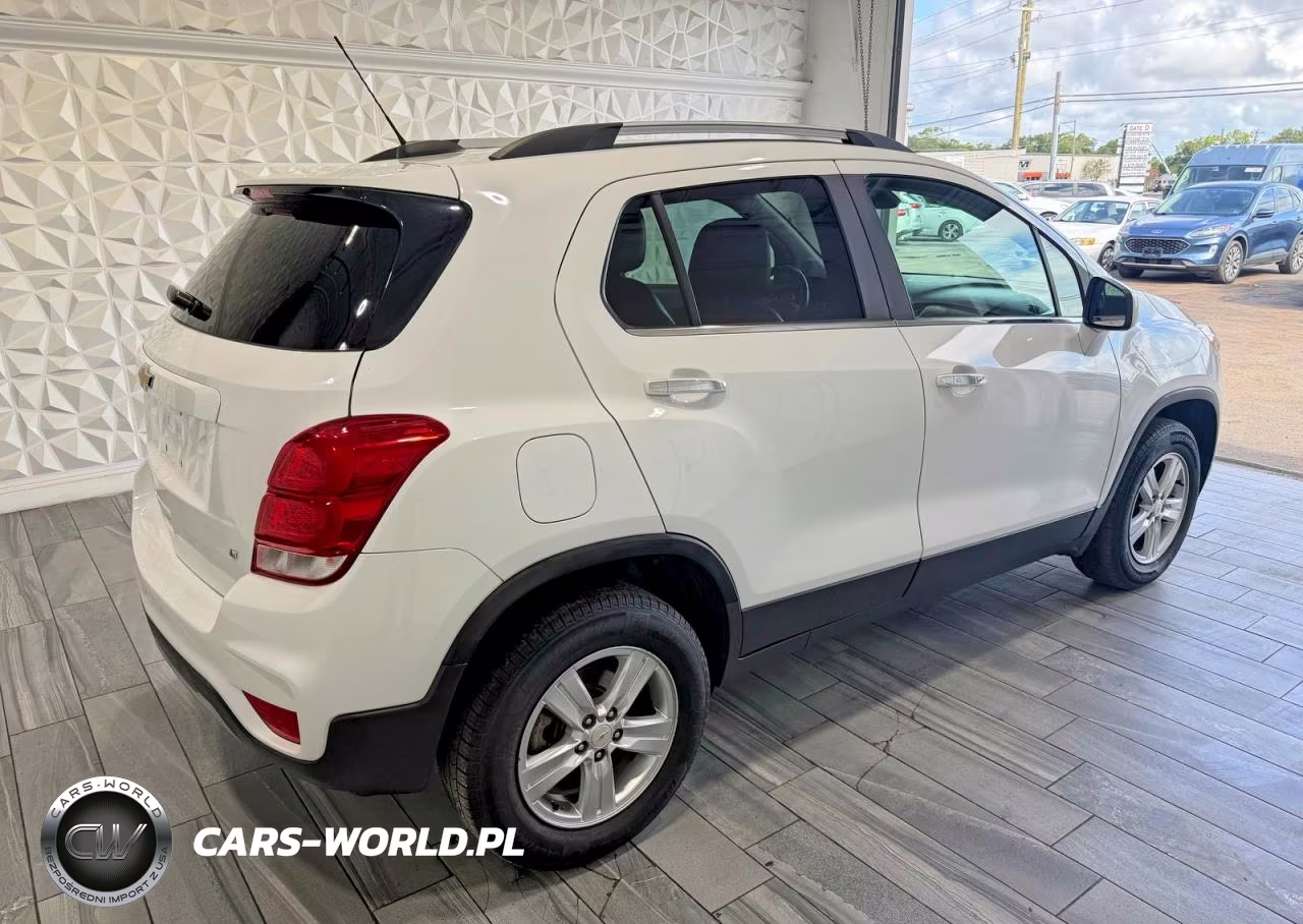 2019 Chevrolet Trax 1Lt VIN:KL7CJPSBXKB835335 - 4