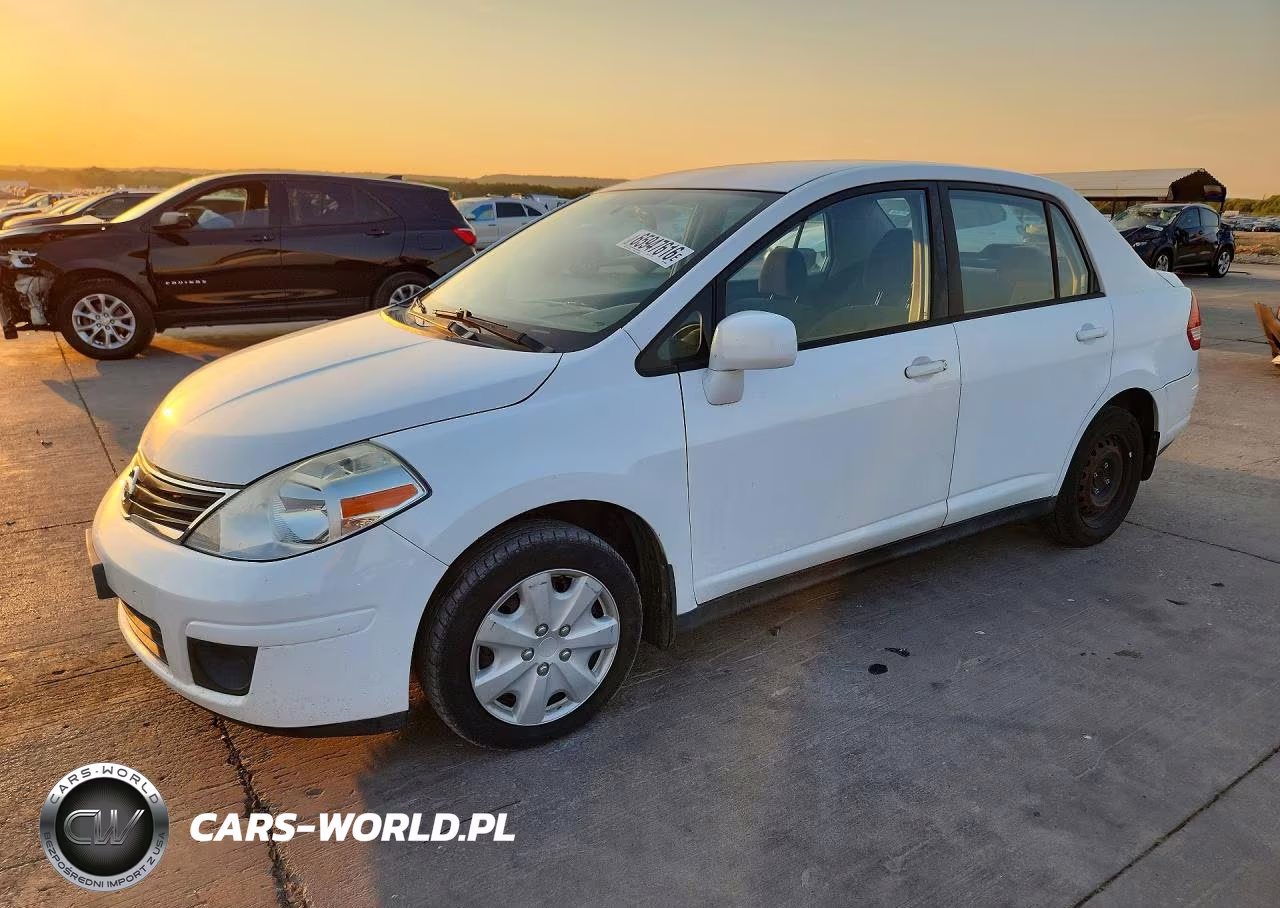 2010 Nissan Versa 1.8 S