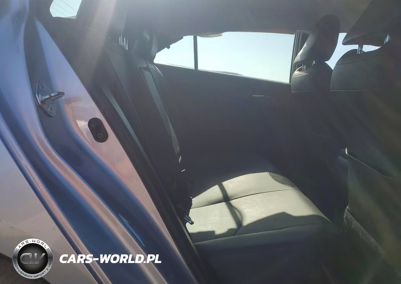 2016 Toyota Prius Four VIN:JTDKARFU6G3002655 - 10