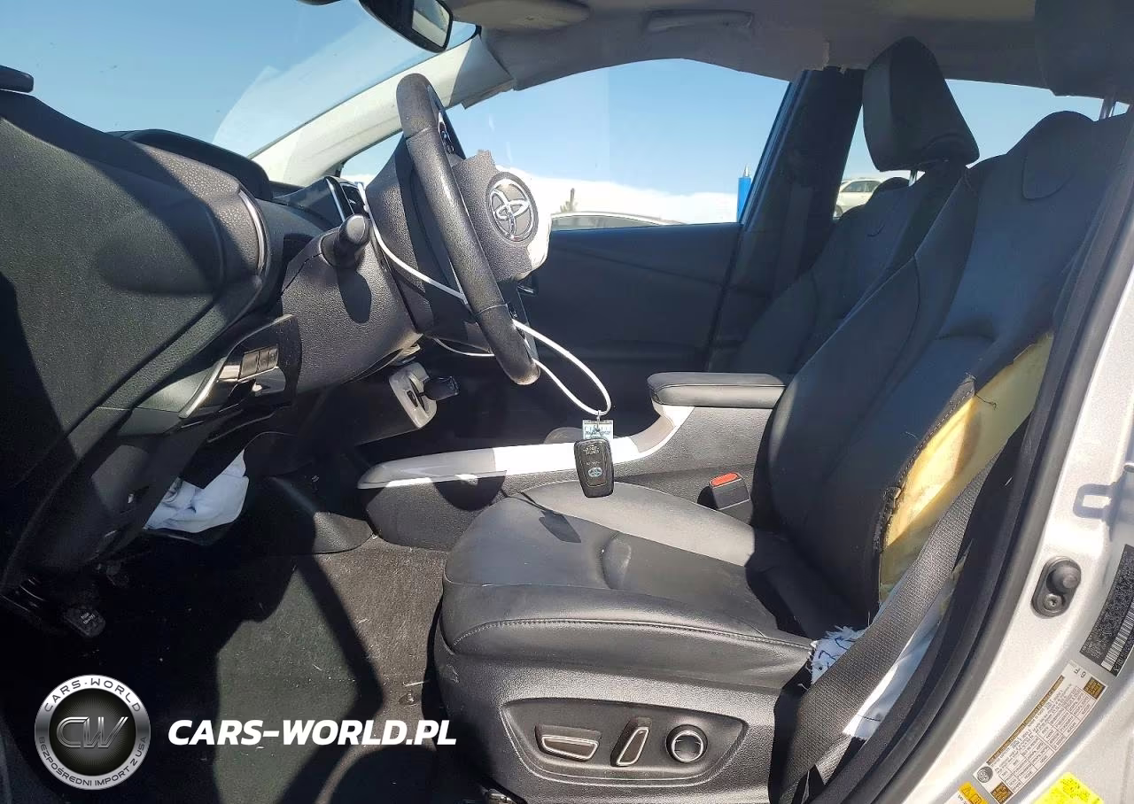 2016 Toyota Prius Four VIN:JTDKARFU6G3002655 - 7
