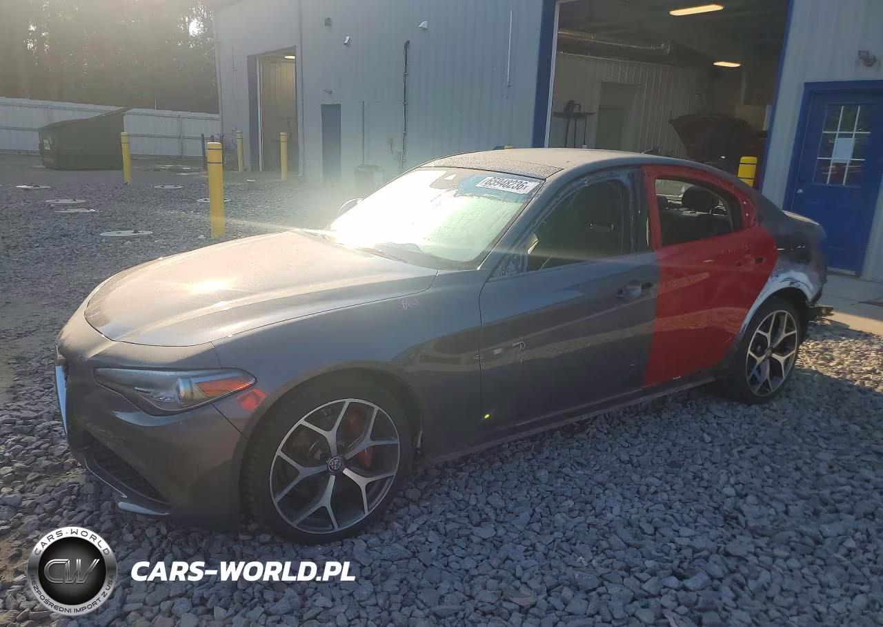 2020 Alfa Romeo Giulia Ti VIN:ZARFANBN1L7632519 - 1