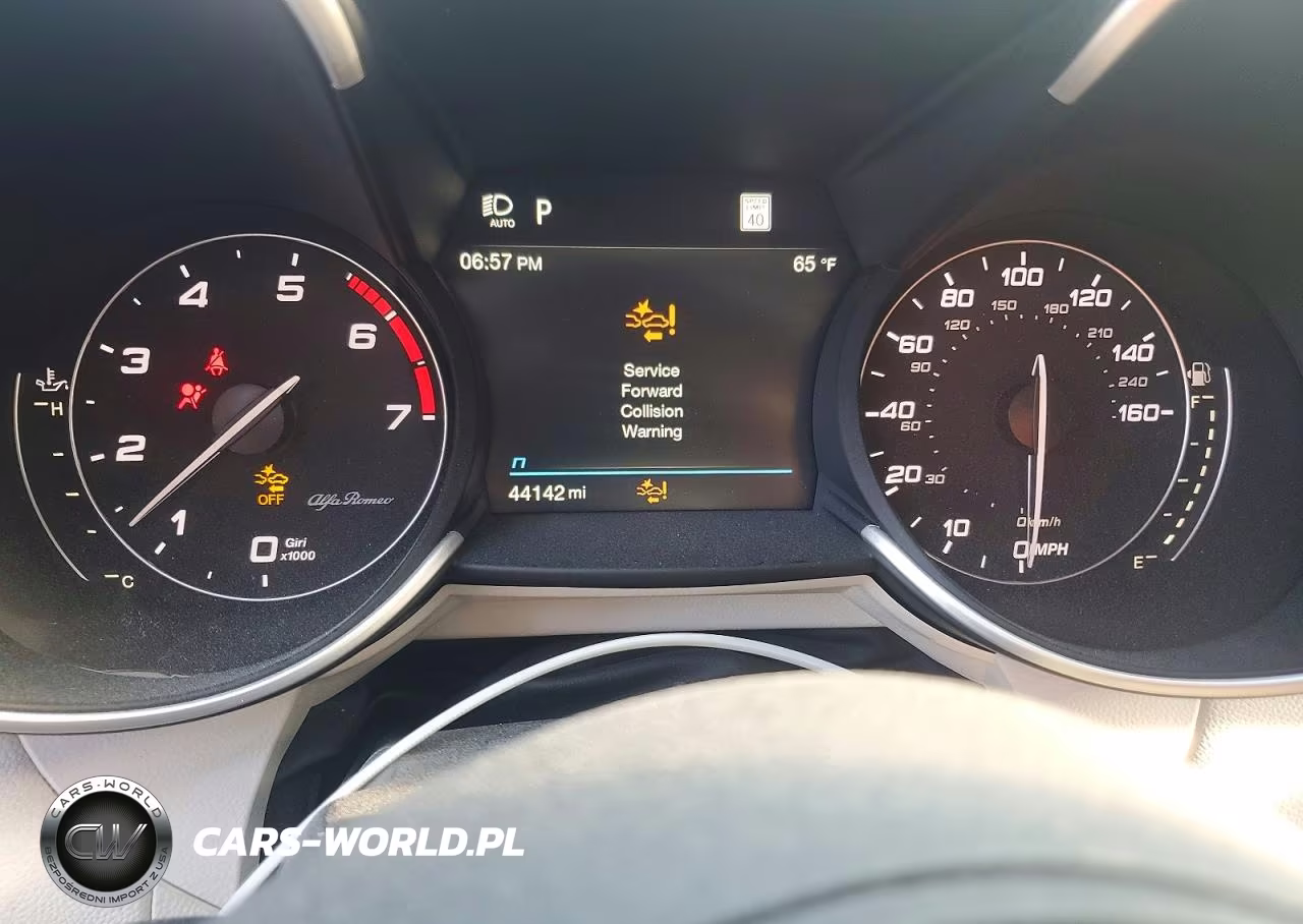 2020 Alfa Romeo Giulia Ti VIN:ZARFANBN1L7632519 - 9