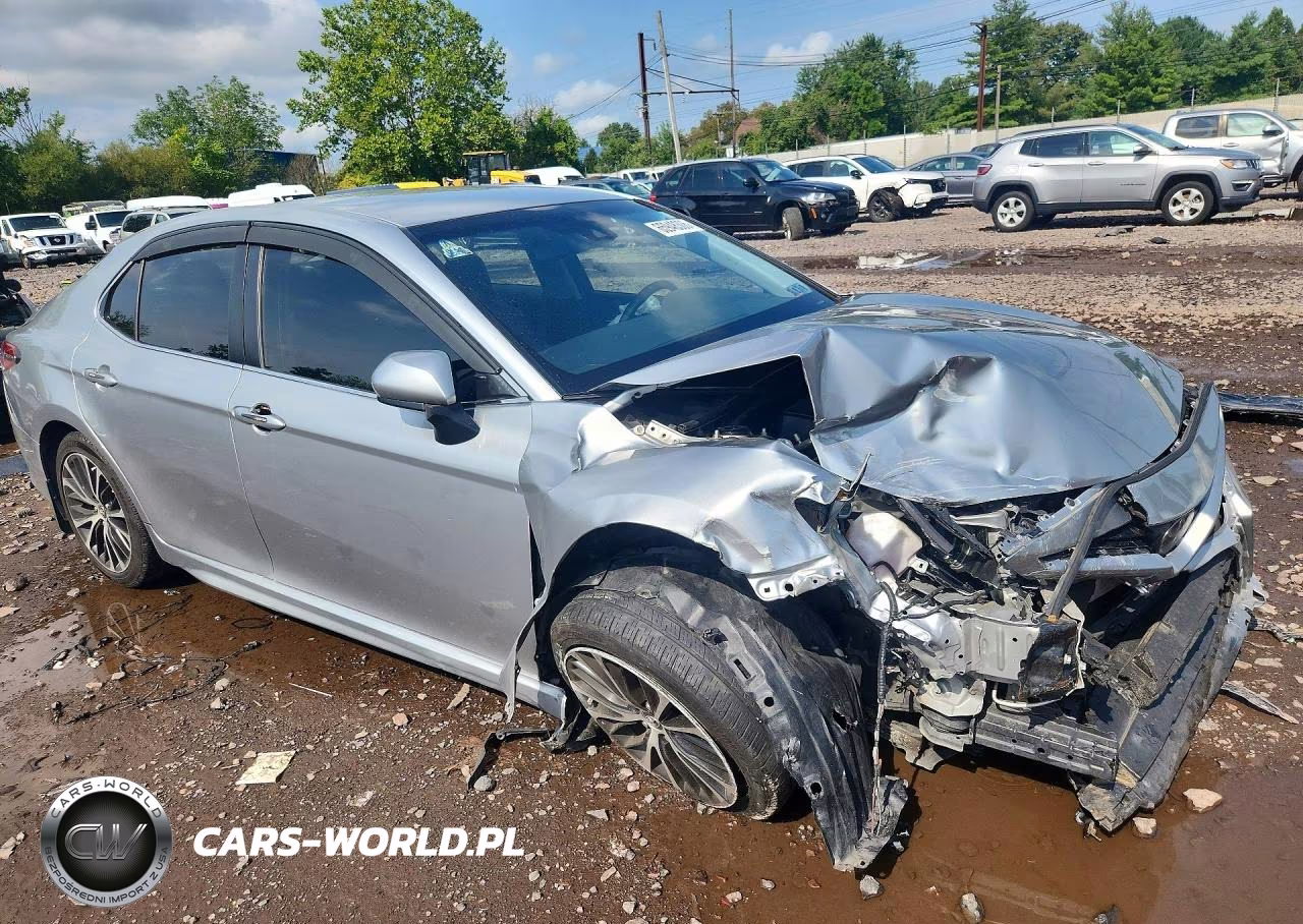 2018 Toyota Camry L VIN:JTNB11HK1J3034946 - 4