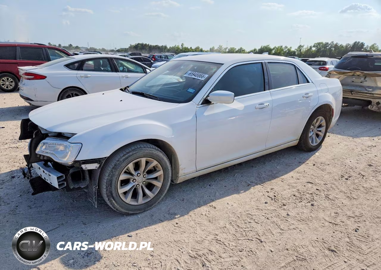 2023 Chrysler 300 Touring VIN:2C3CCAAG8PH676700 - 1