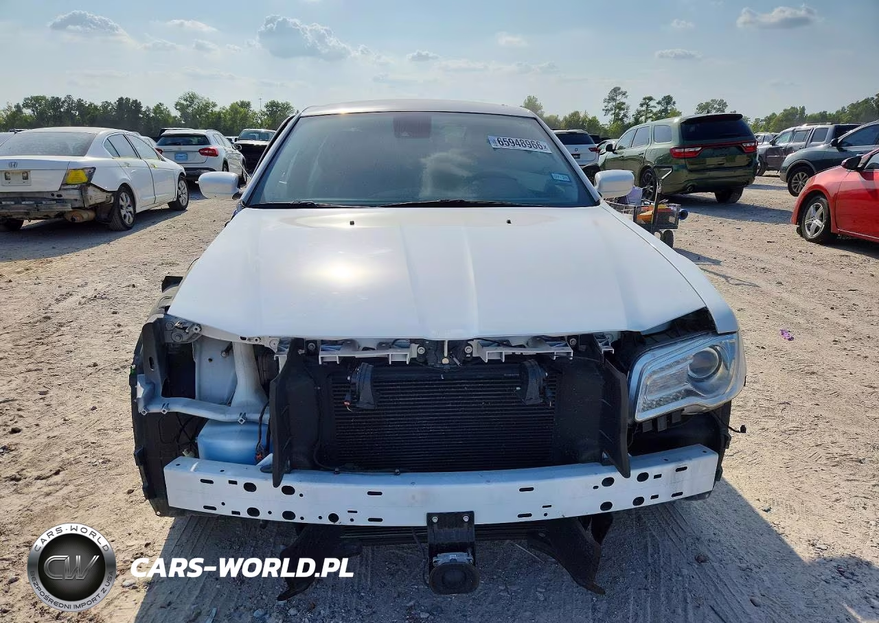 2023 Chrysler 300 Touring VIN:2C3CCAAG8PH676700 - 5