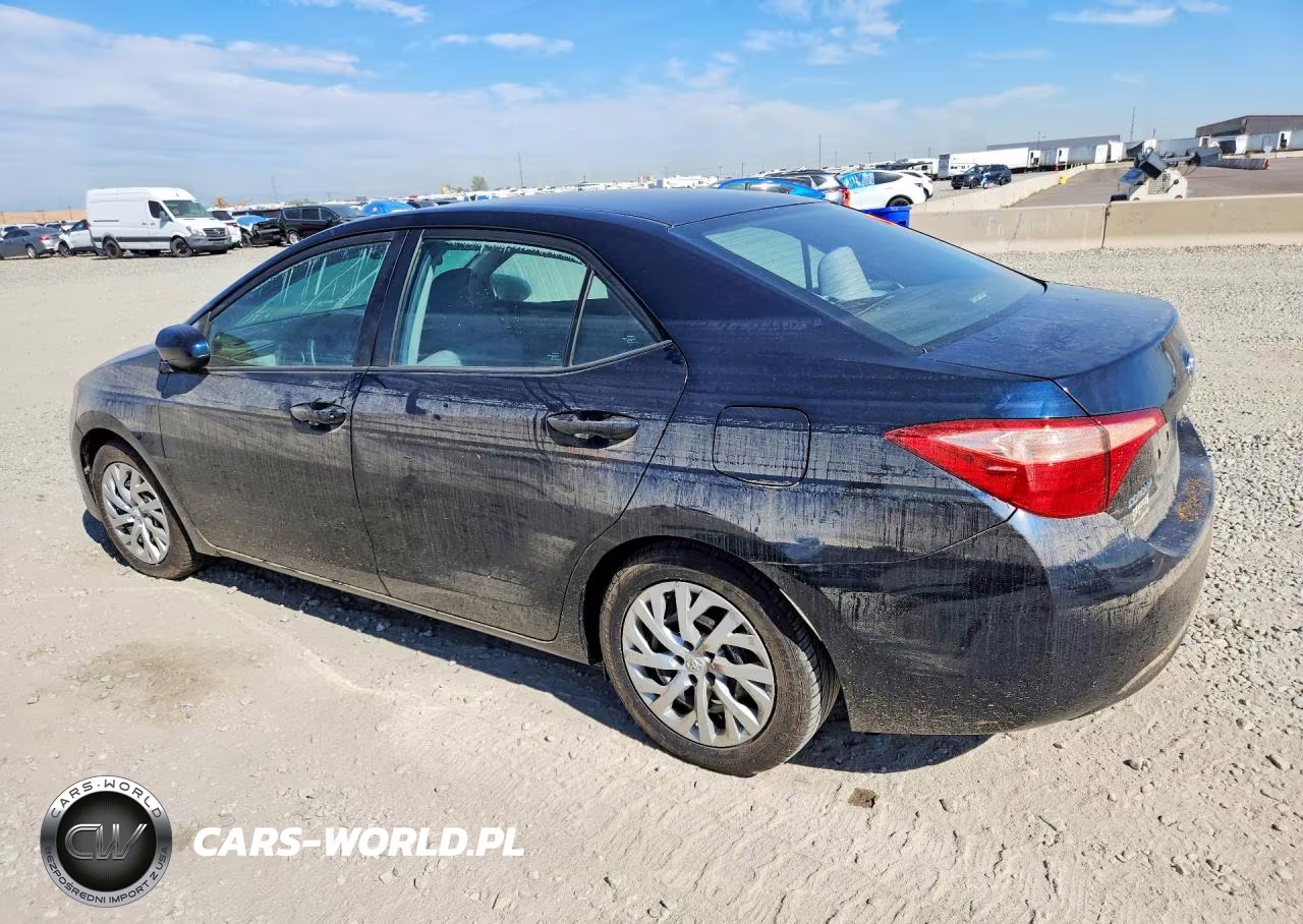 2018 Toyota Corolla Le VIN:5YFBURHE7JP853021 - 2