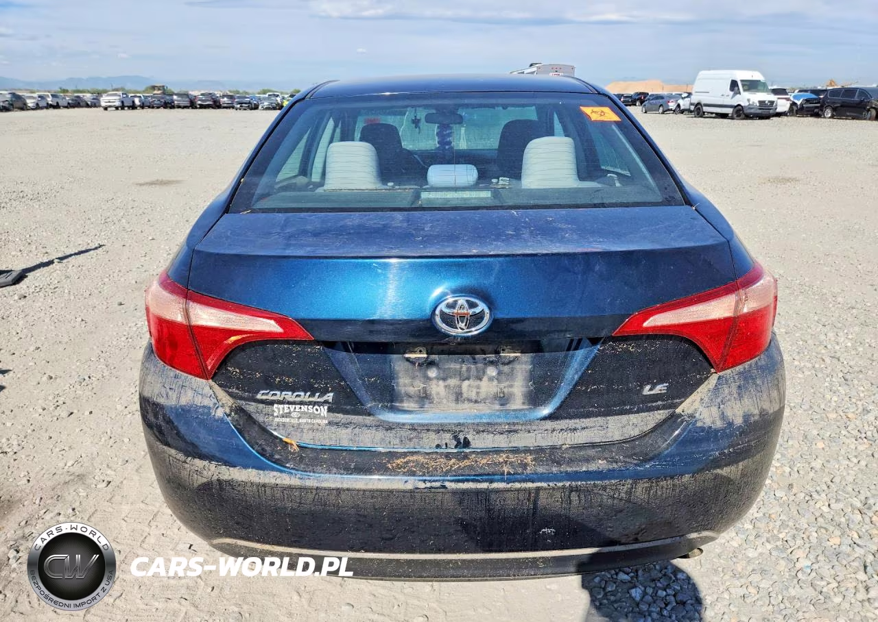 2018 Toyota Corolla Le VIN:5YFBURHE7JP853021 - 6