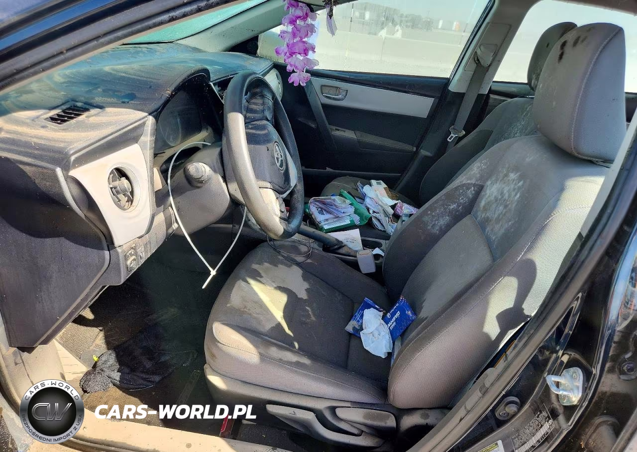 2018 Toyota Corolla Le VIN:5YFBURHE7JP853021 - 7