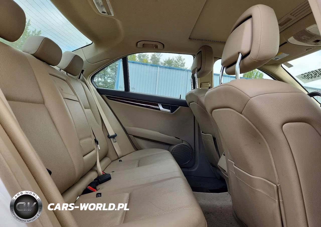2014 Mercedes-Benz C 300 4Matic VIN:WDDGF8ABXER317112 - 10