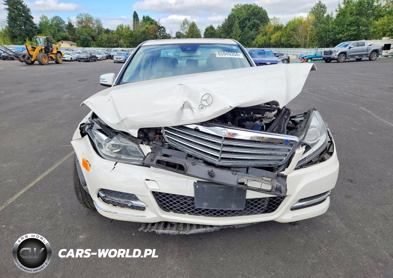 2014 Mercedes-Benz C 300 4Matic VIN:WDDGF8ABXER317112 - 5