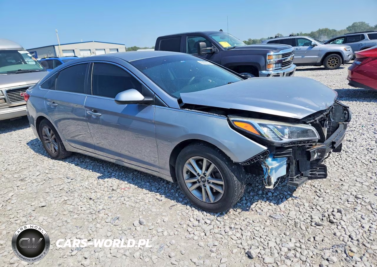 2016 Hyundai Sonata Se VIN:5NPE24AF5GH418268 - 4