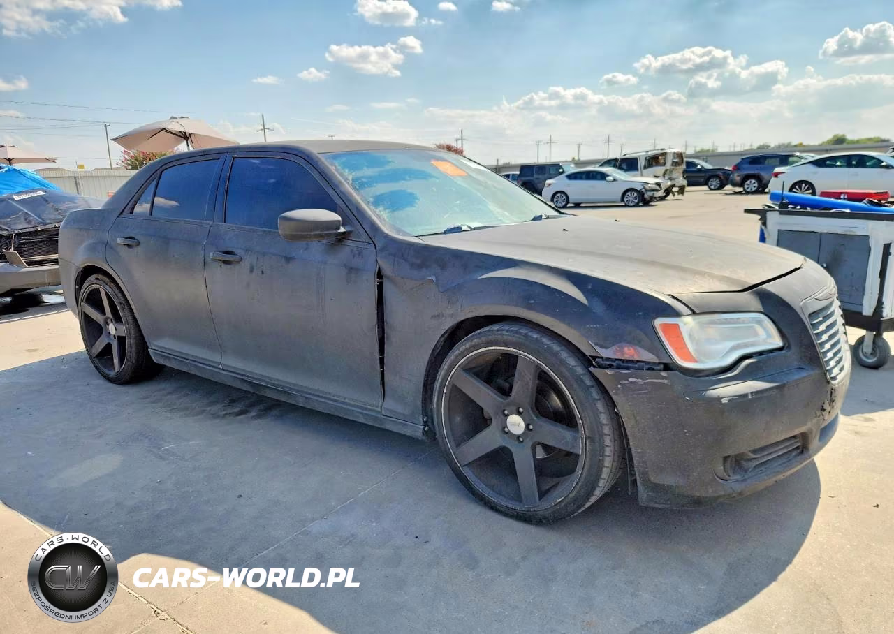 2013 Chrysler 300 VIN:2C3CCAAG1DH589264 - 4