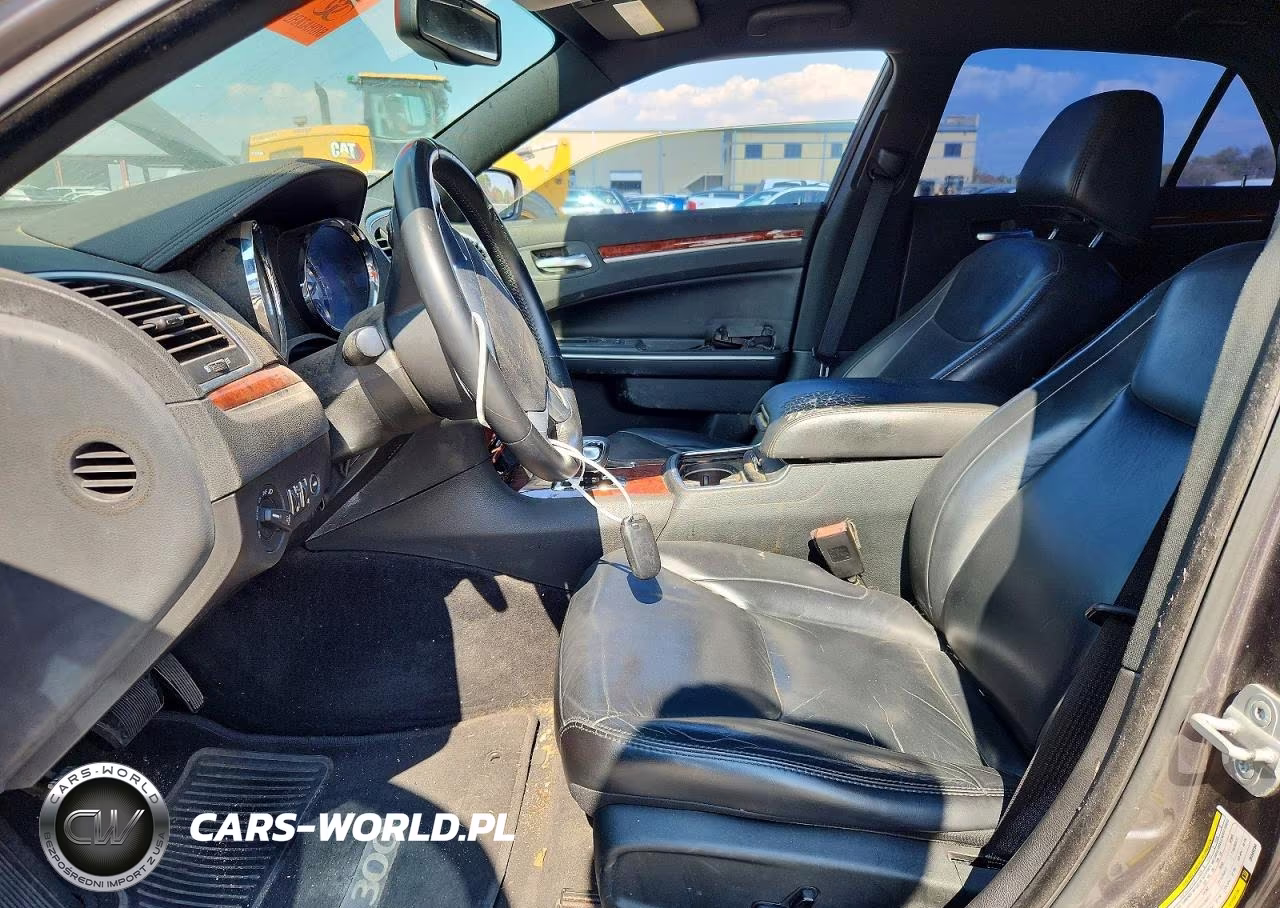 2013 Chrysler 300 VIN:2C3CCAAG1DH589264 - 7