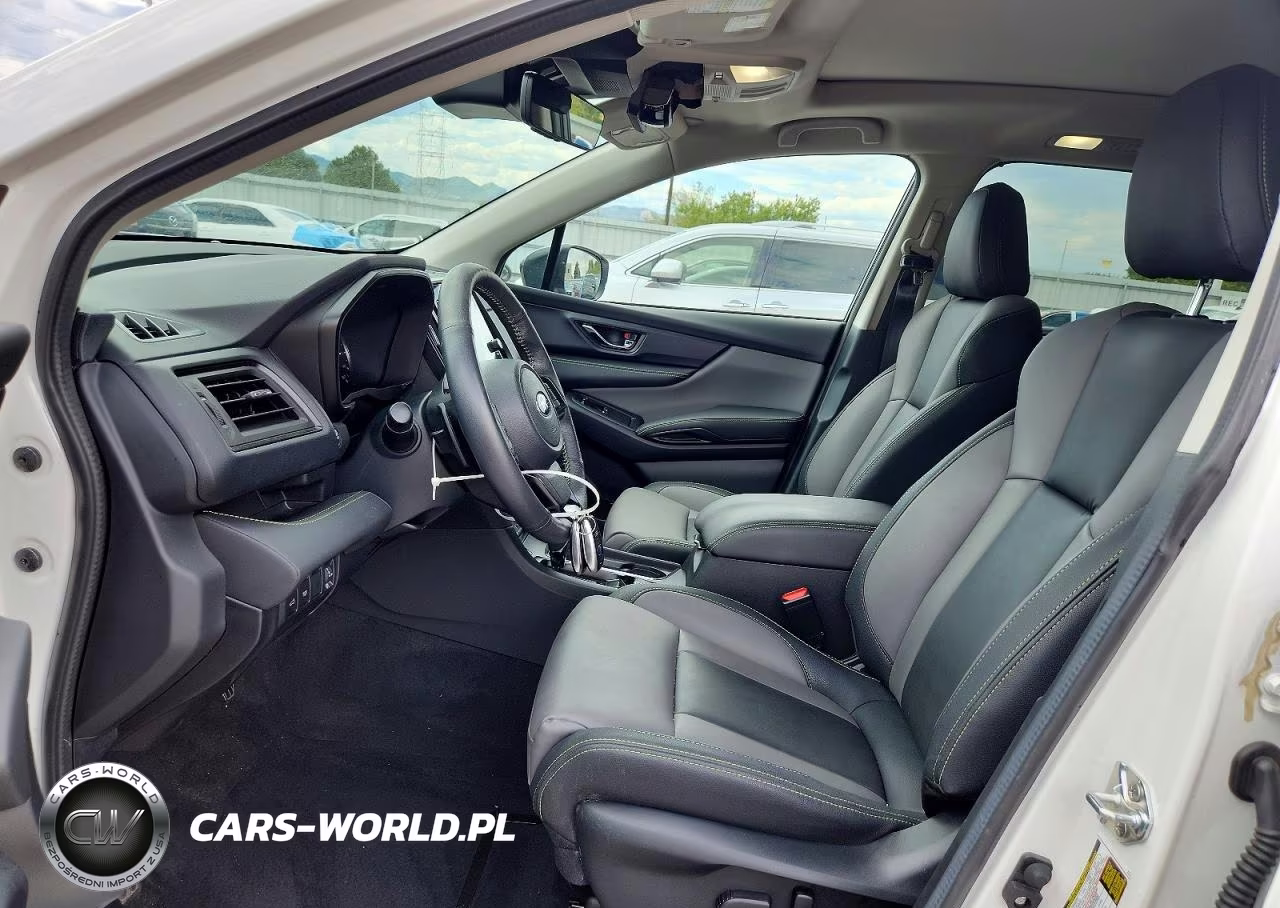 2025 Subaru Ascent Onyx Edition VIN:4S4WMAFD3S3414773 - 7