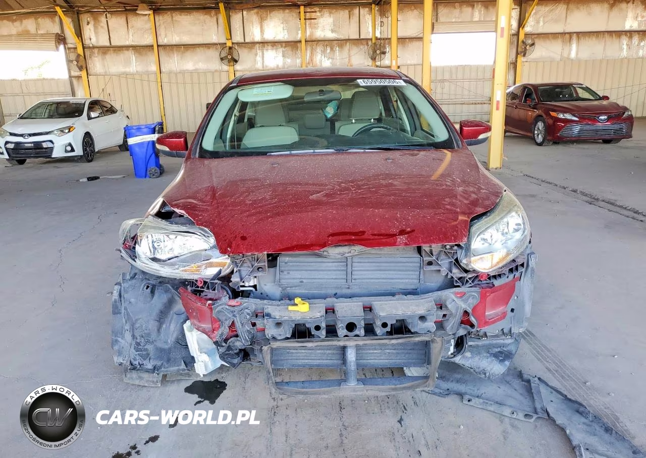 2014 Ford Focus Se VIN:1FADP3F20EL300401 - 5