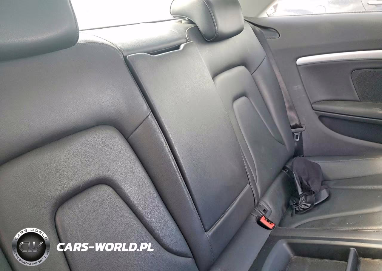 2010 Audi A5 Premium Plus VIN:WAULFAFR4AA010630 - 10