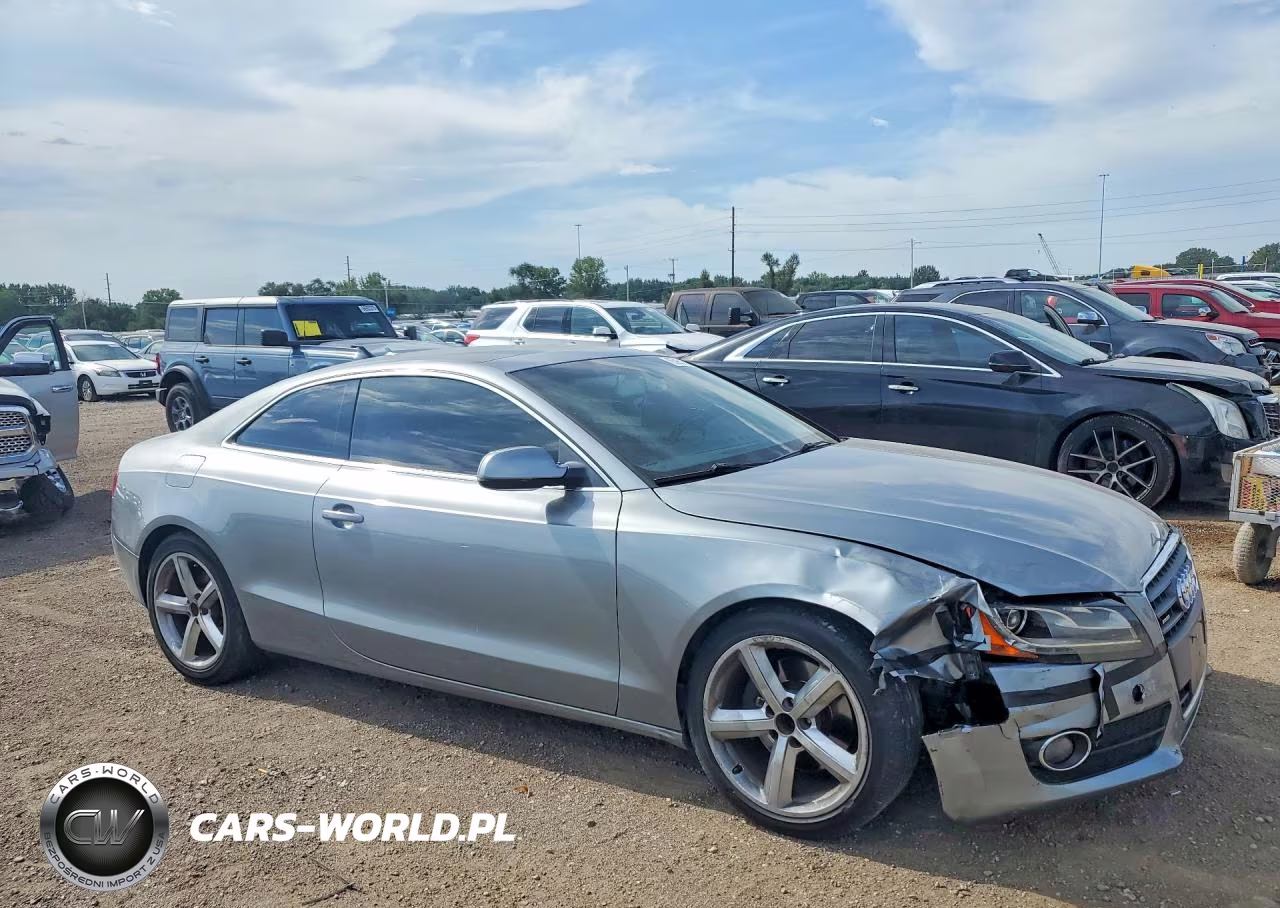 2010 Audi A5 Premium Plus VIN:WAULFAFR4AA010630 - 4