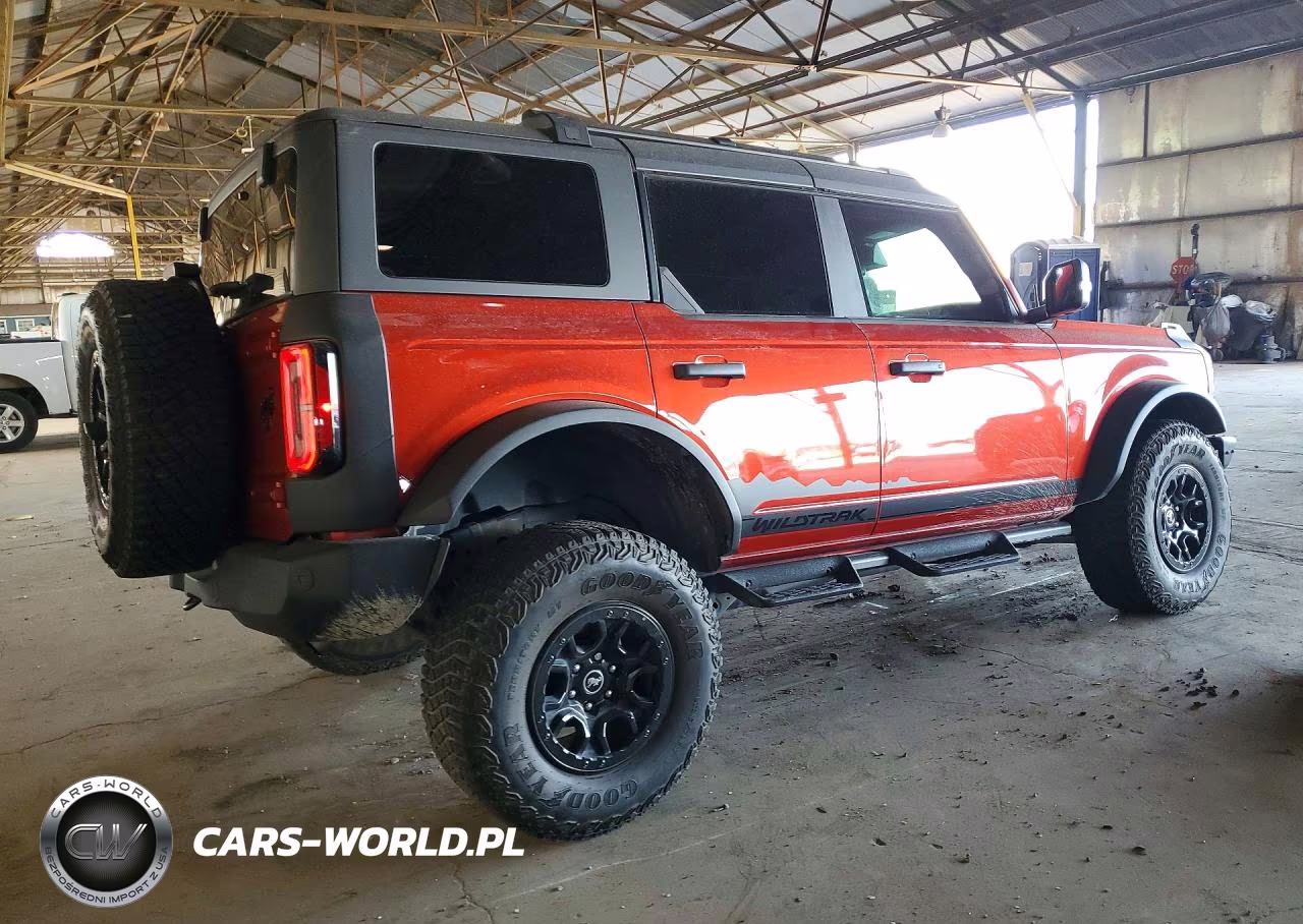 2023 Ford Bronco Base VIN:1FMEE5DP9PLA86120 - 3