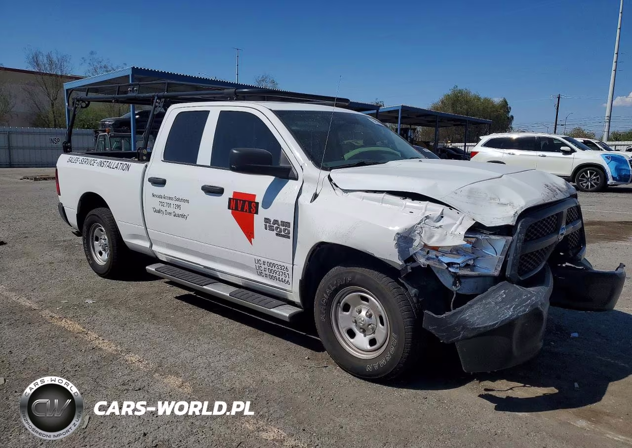 2019 Ram 1500 Classic Tradesman VIN:1C6RR6FG4KS620076 - 4