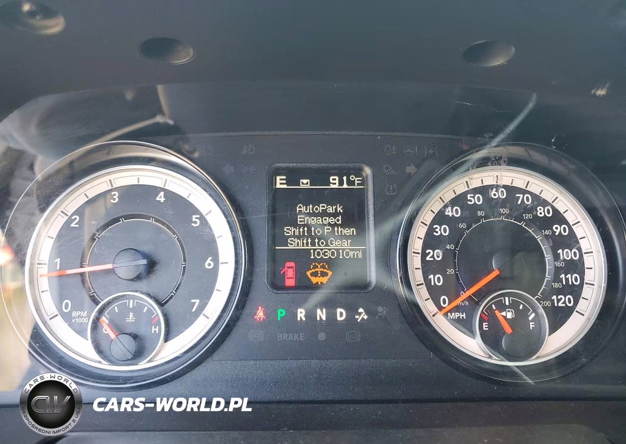 2019 Ram 1500 Classic Tradesman VIN:1C6RR6FG4KS620076 - 9