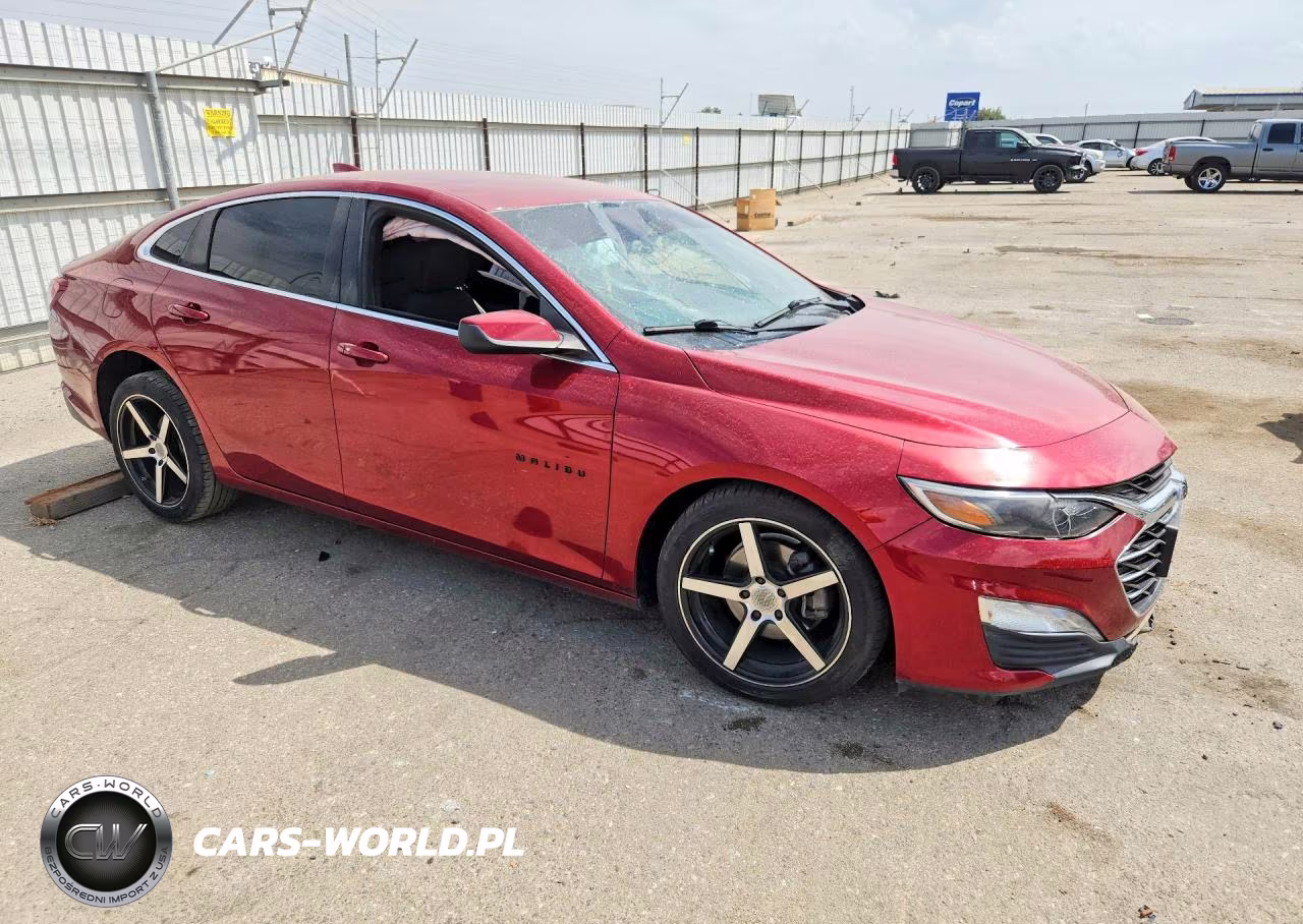 2019 Chevrolet Malibu Lt VIN:1G1ZD5ST8KF132139 - 4