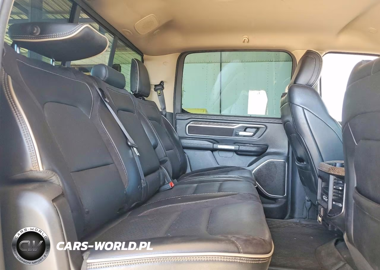 2019 Ram 1500 Laramie VIN:1C6RREJT1KN906089 - 10