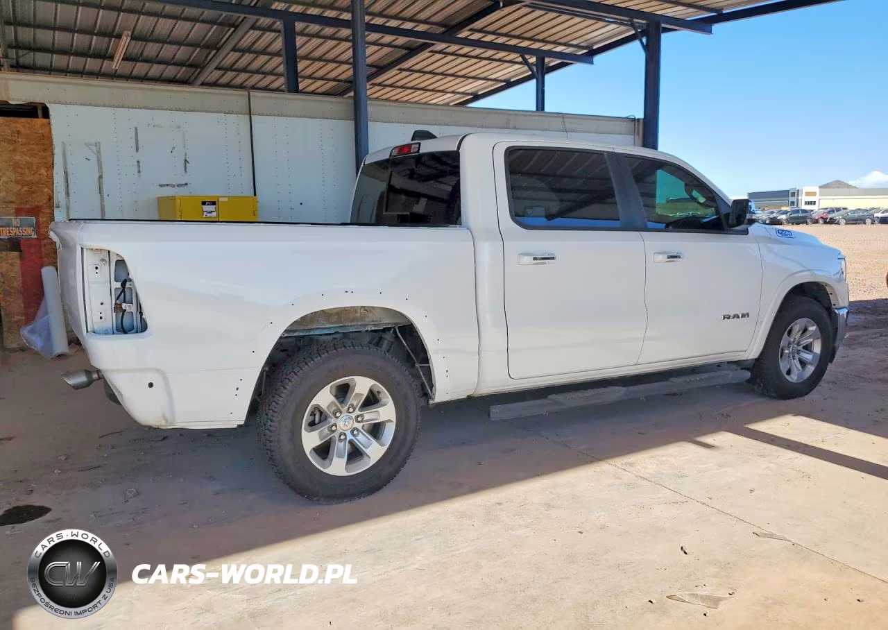 2019 Ram 1500 Laramie VIN:1C6RREJT1KN906089 - 3