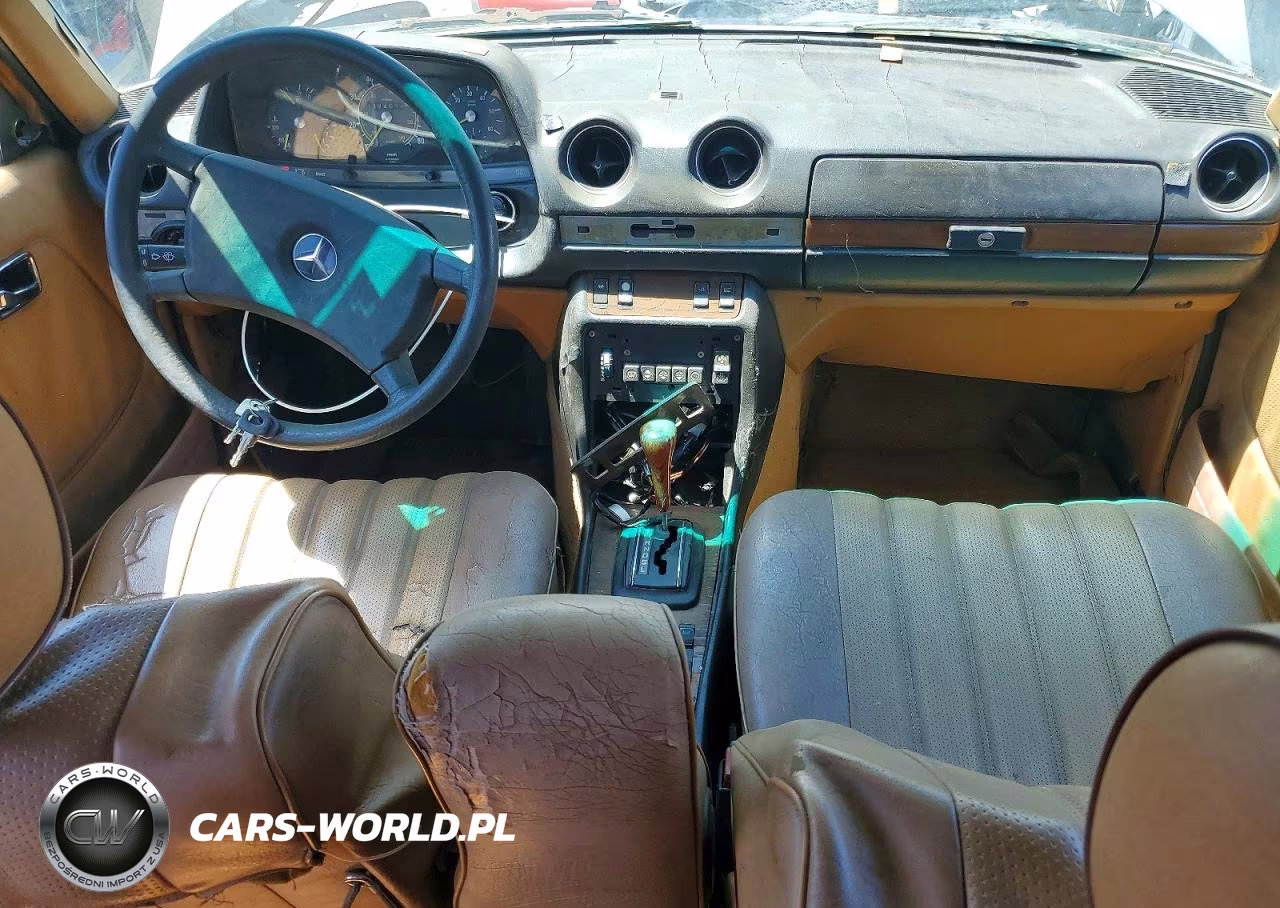 1982 Mercedes-Benz 300 Dt VIN:WDBAB33A3CB012722 - 8