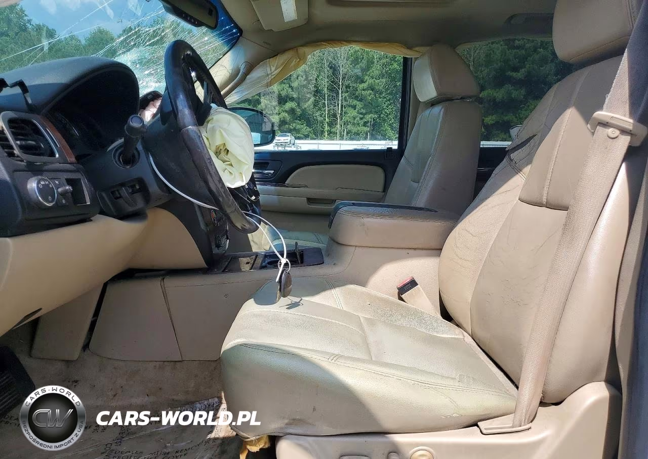 2007 Chevrolet Suburban C1500 VIN:1GNFC16057R403855 - 7