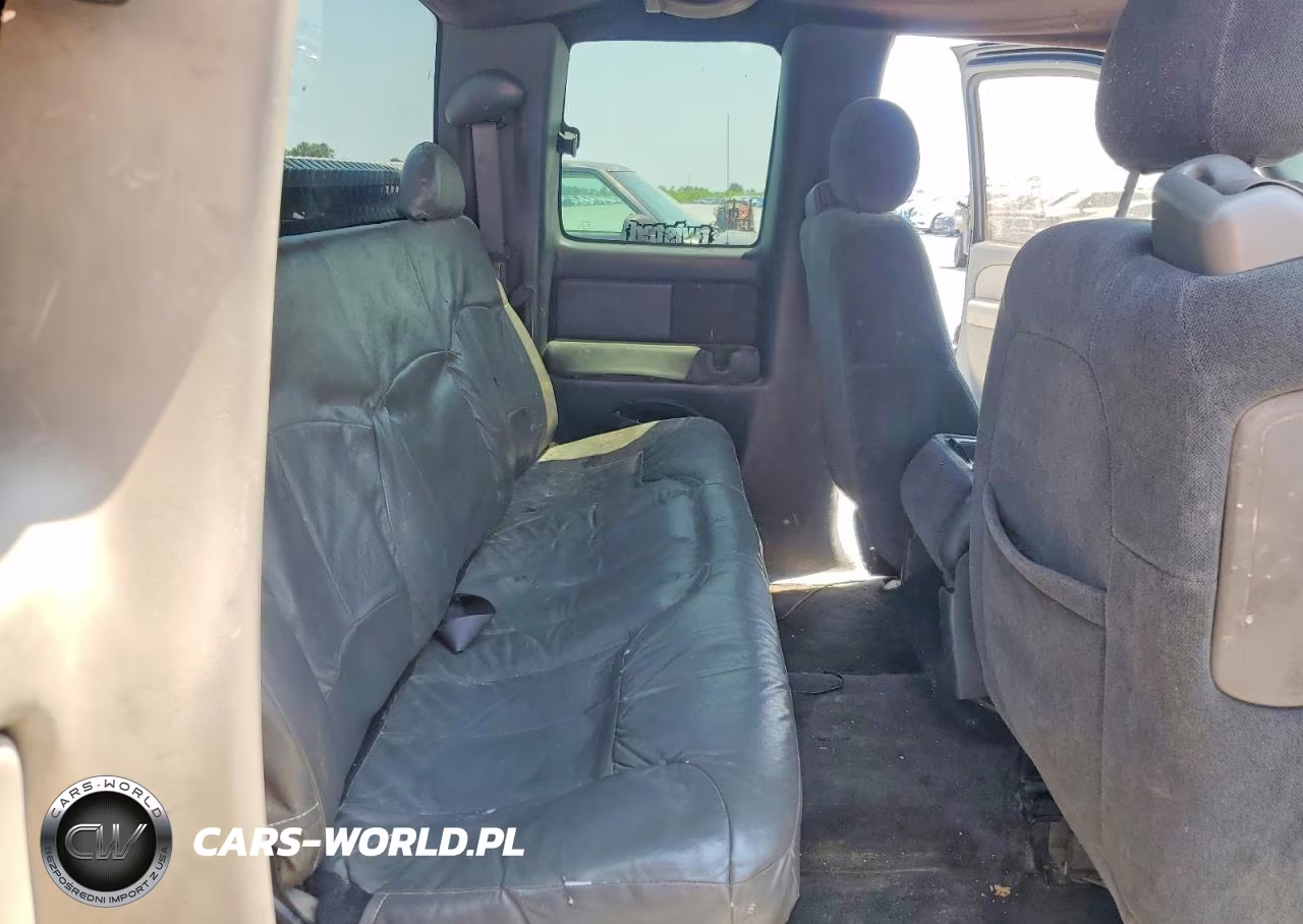 1999 Chevrolet Silverado C1500 VIN:2GCEC19T9X1230831 - 10