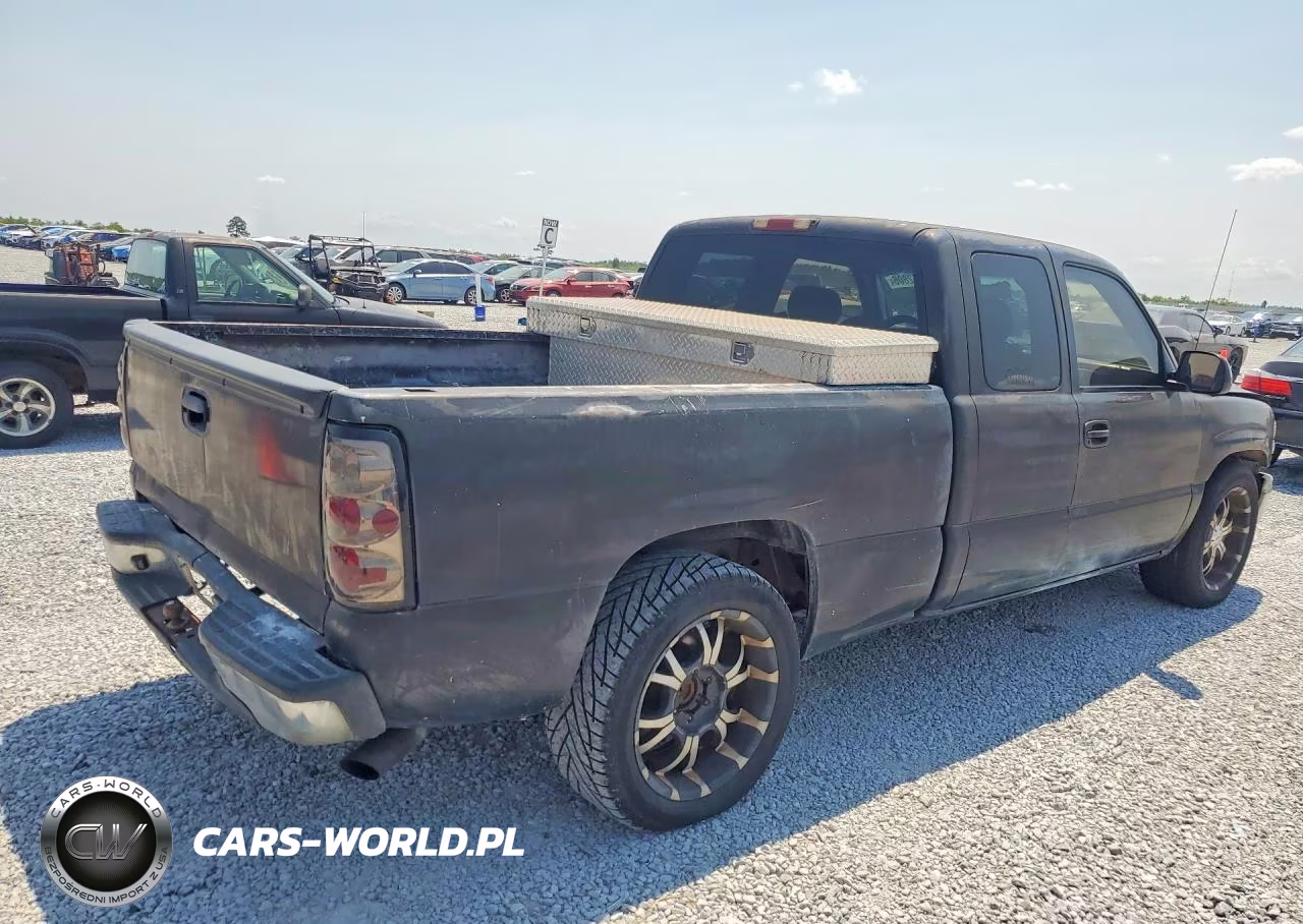 1999 Chevrolet Silverado C1500 VIN:2GCEC19T9X1230831 - 3