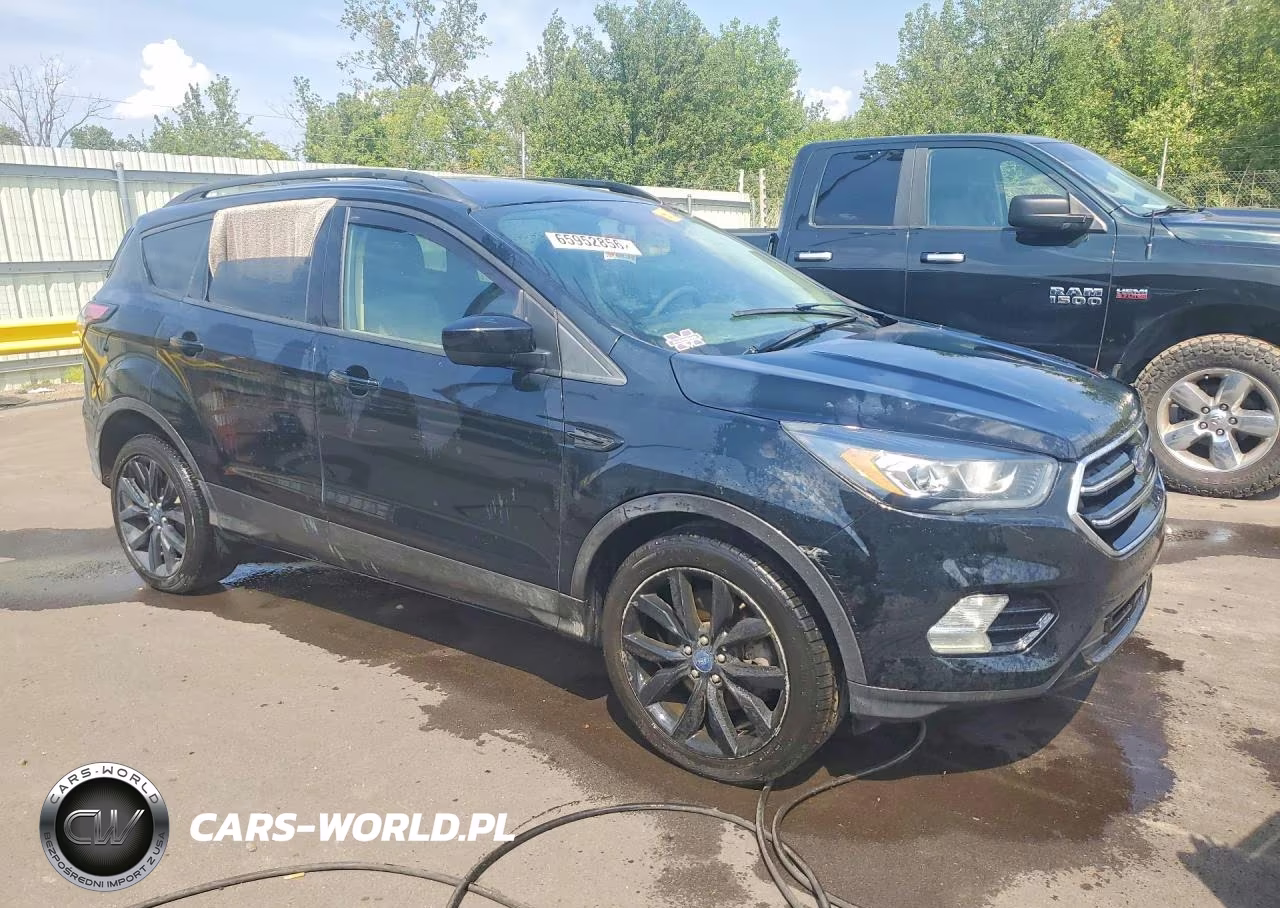2018 Ford Escape Se VIN:1FMCU9GD8JUD49072 - 4