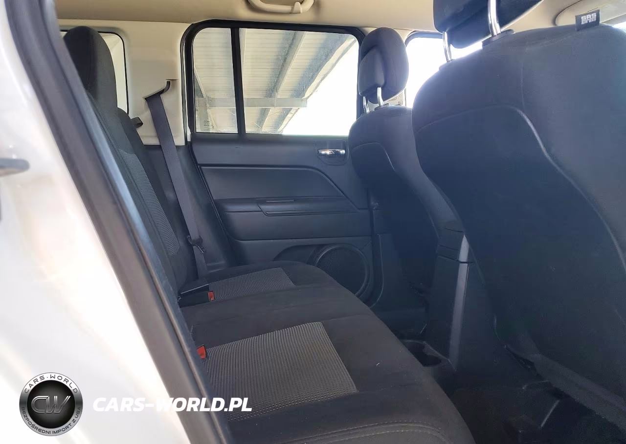 2017 Jeep Patriot Sport VIN:1C4NJPBA5HD136582 - 10