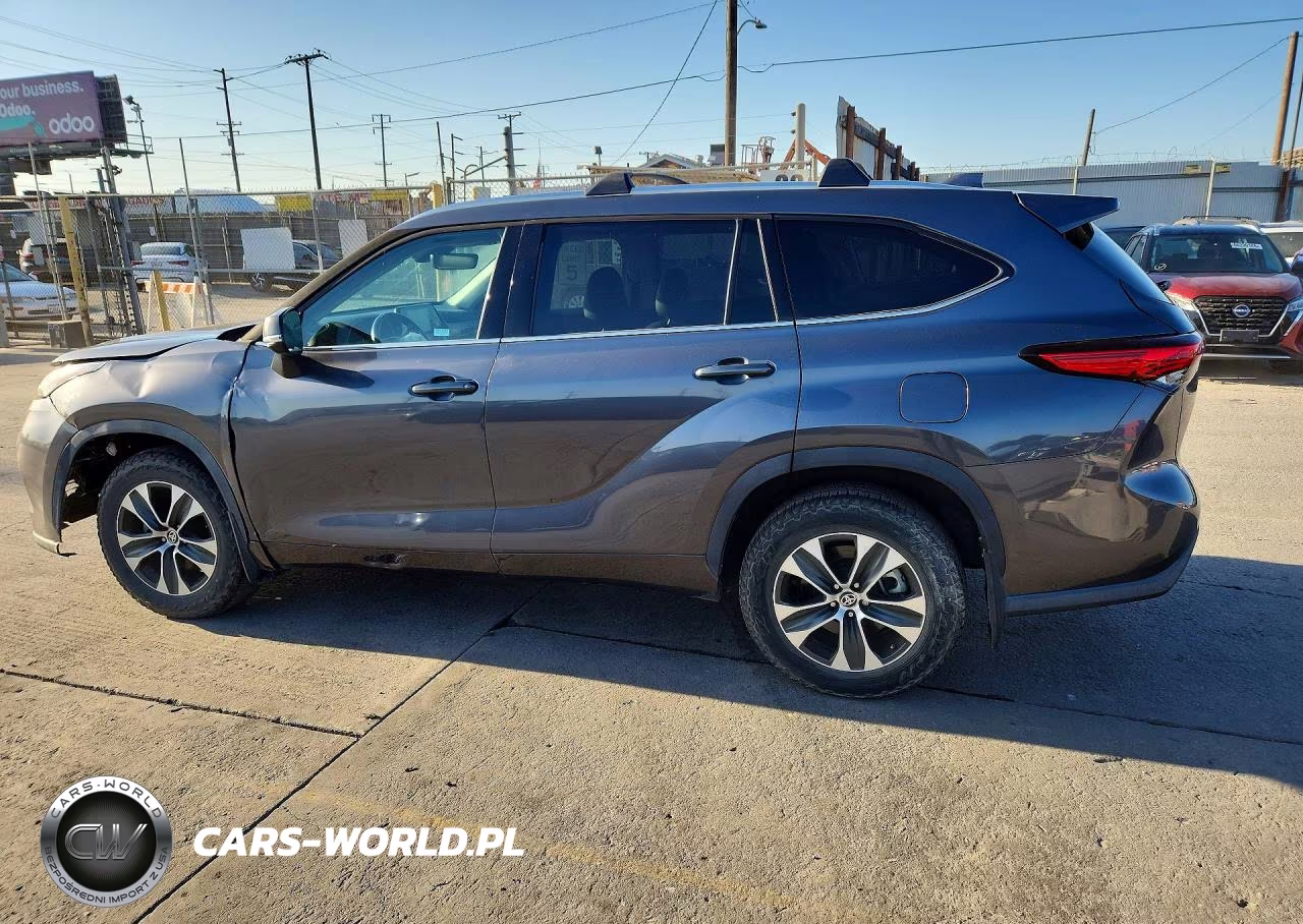 2020 Toyota Highlander Xle VIN:5TDHZRBH1LS030318 - 2