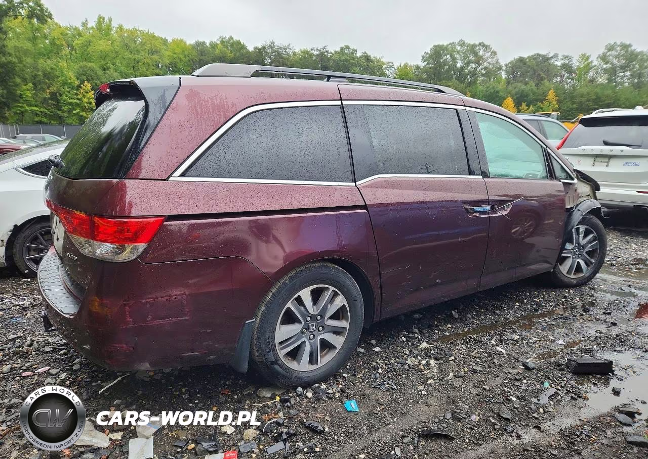 2014 Honda Odyssey Touring VIN:5FNRL5H98EB039961 - 3