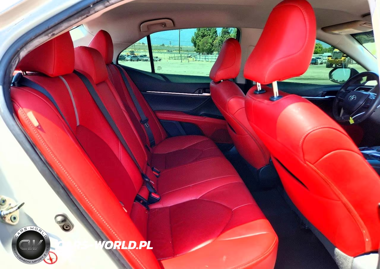 2018 Toyota Camry Xse VIN:4T1B61HK9JU086739 - 10