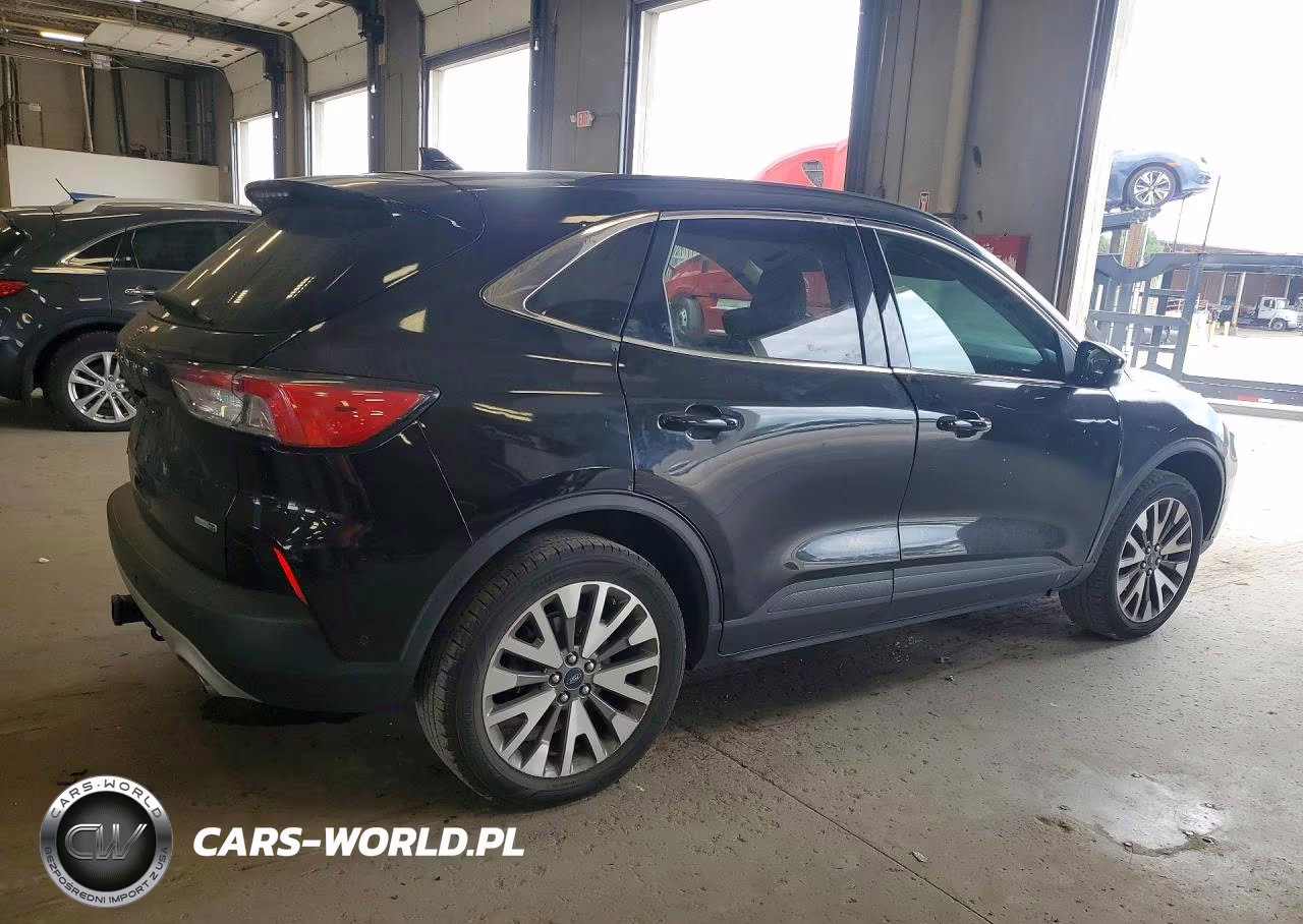 2020 Ford Escape Titanium VIN:1FMCU9J98LUA56585 - 3