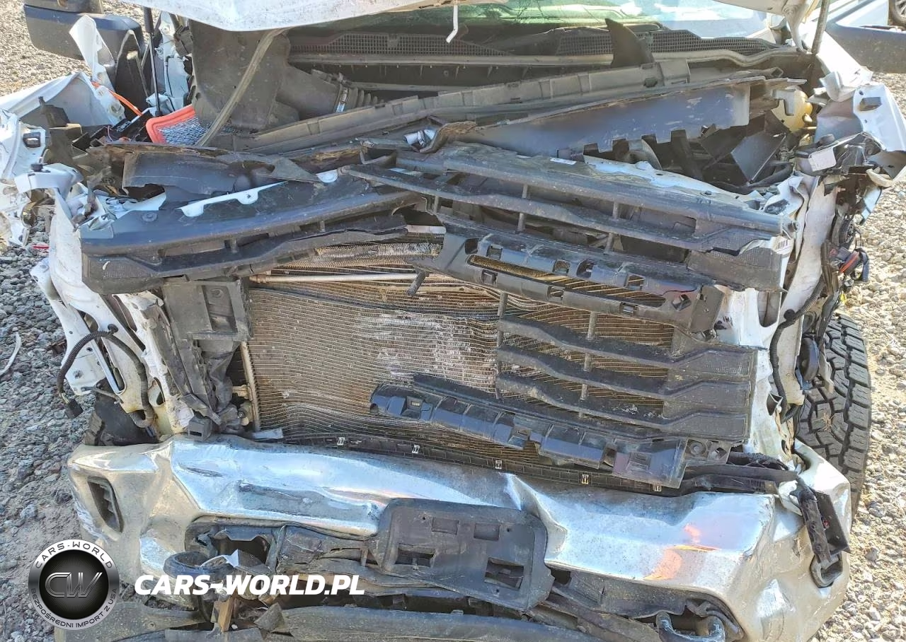 2025 Chevrolet Silverado K2500 Heavy Duty VIN:1GB2KLE71SF236364 - 11