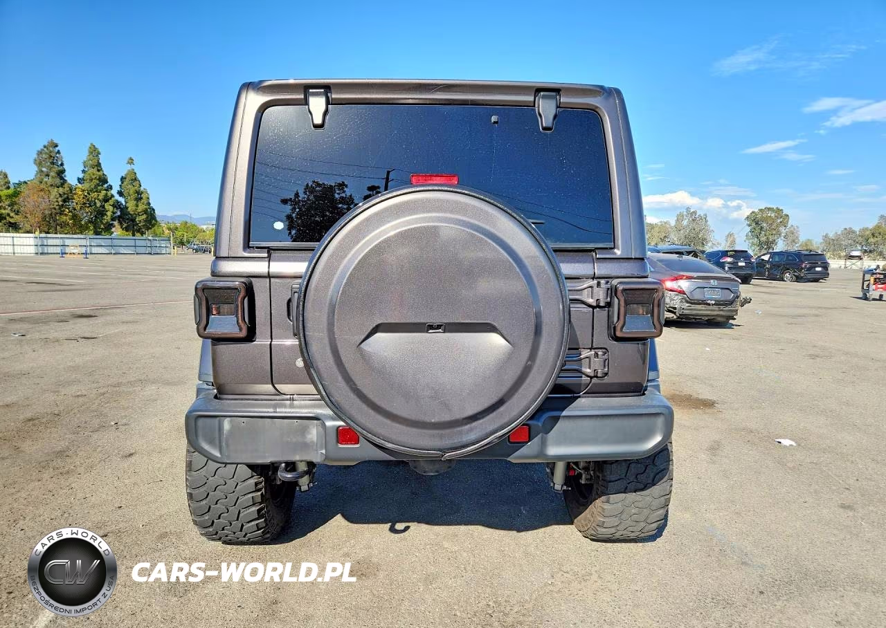 2018 Jeep Wrangler Unlimited Sahara VIN:1C4HJXEG2JW311216 - 6